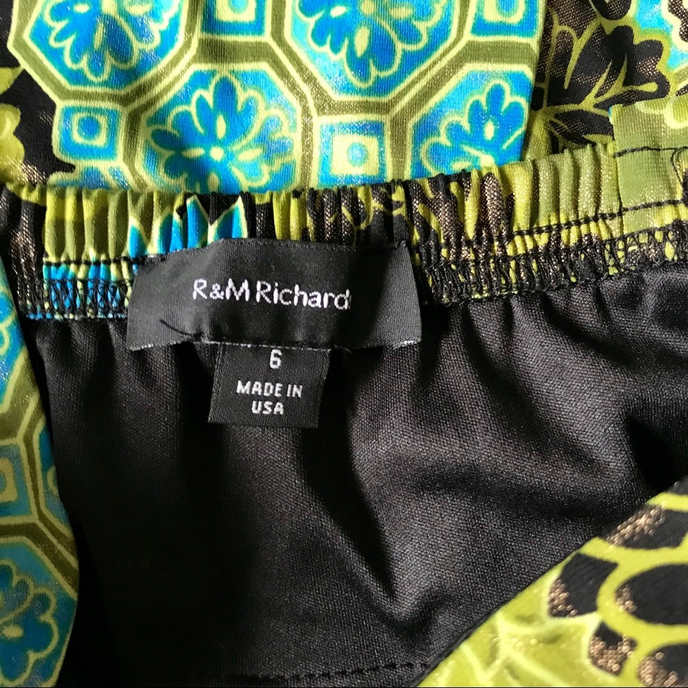 R&M Richards summer dress has a schimmery glow - Picture 8 of 8